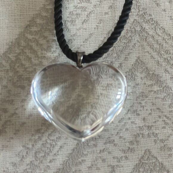 Baccarat Clear Crystal Heart Pendant Necklace - Picture 3 of 6